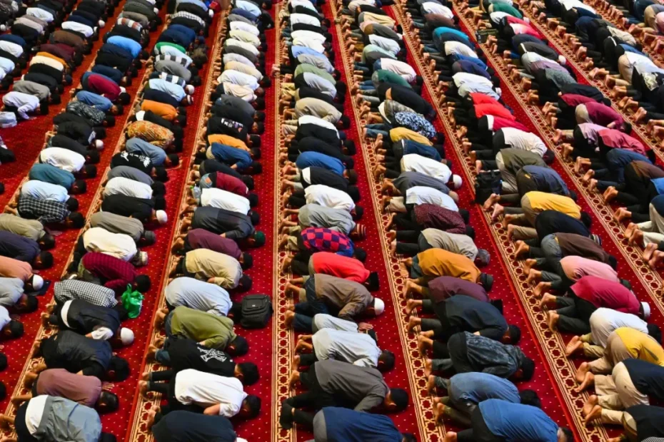 eid al-fitr 2027 date in United States - A guide by Guardians Hands