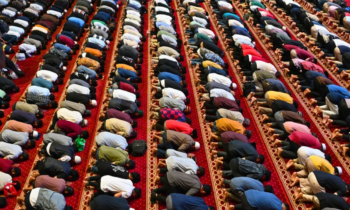 eid al-fitr 2027 date in United States - A guide by Guardians Hands