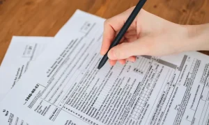 how to read a form 990 without an Accountant in the US - A guide for donors by Guardians Hands